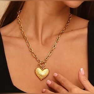 Gold Heart Pendant Necklace